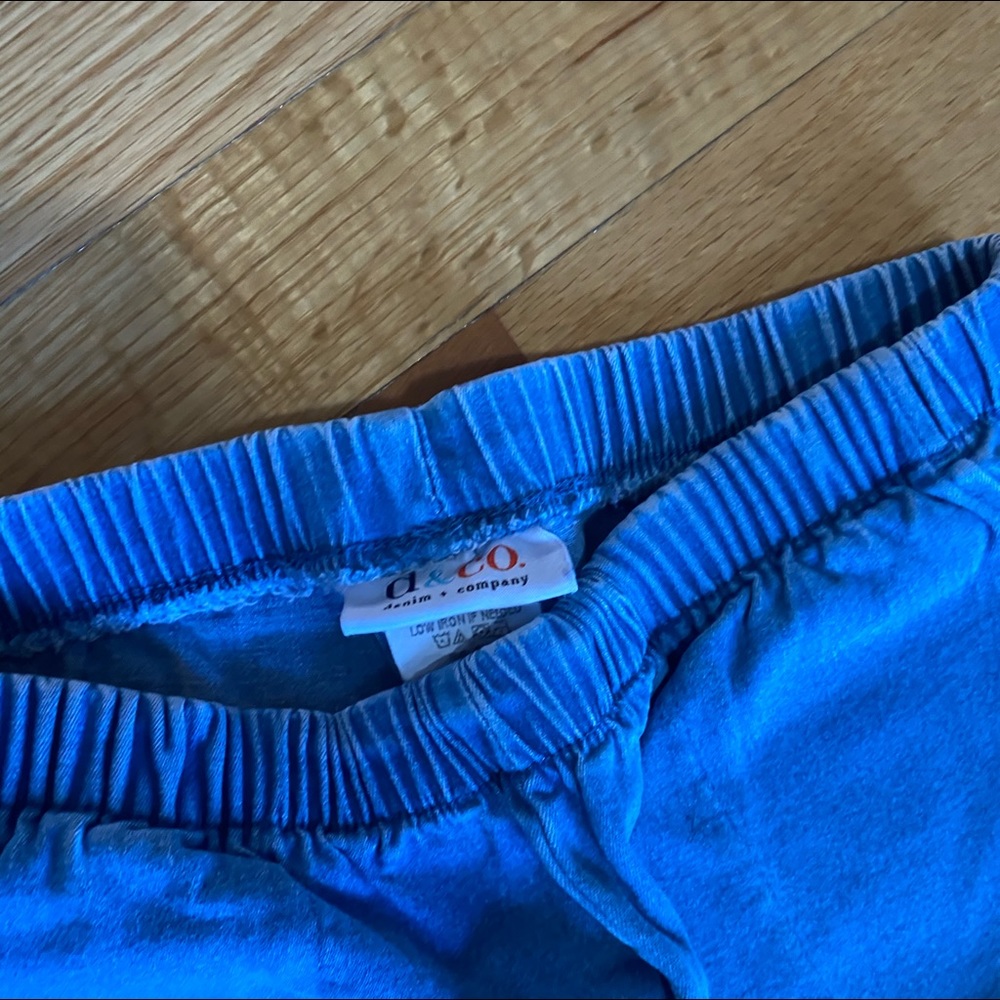 Denim capris - Picture 3 of 3